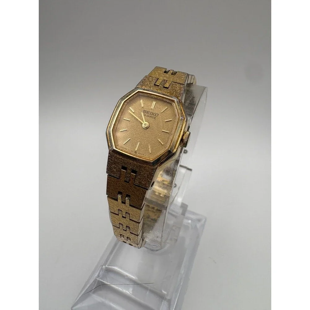 Vintage Seiko Quartz Gold-Tone Textured Watch Cal 7320